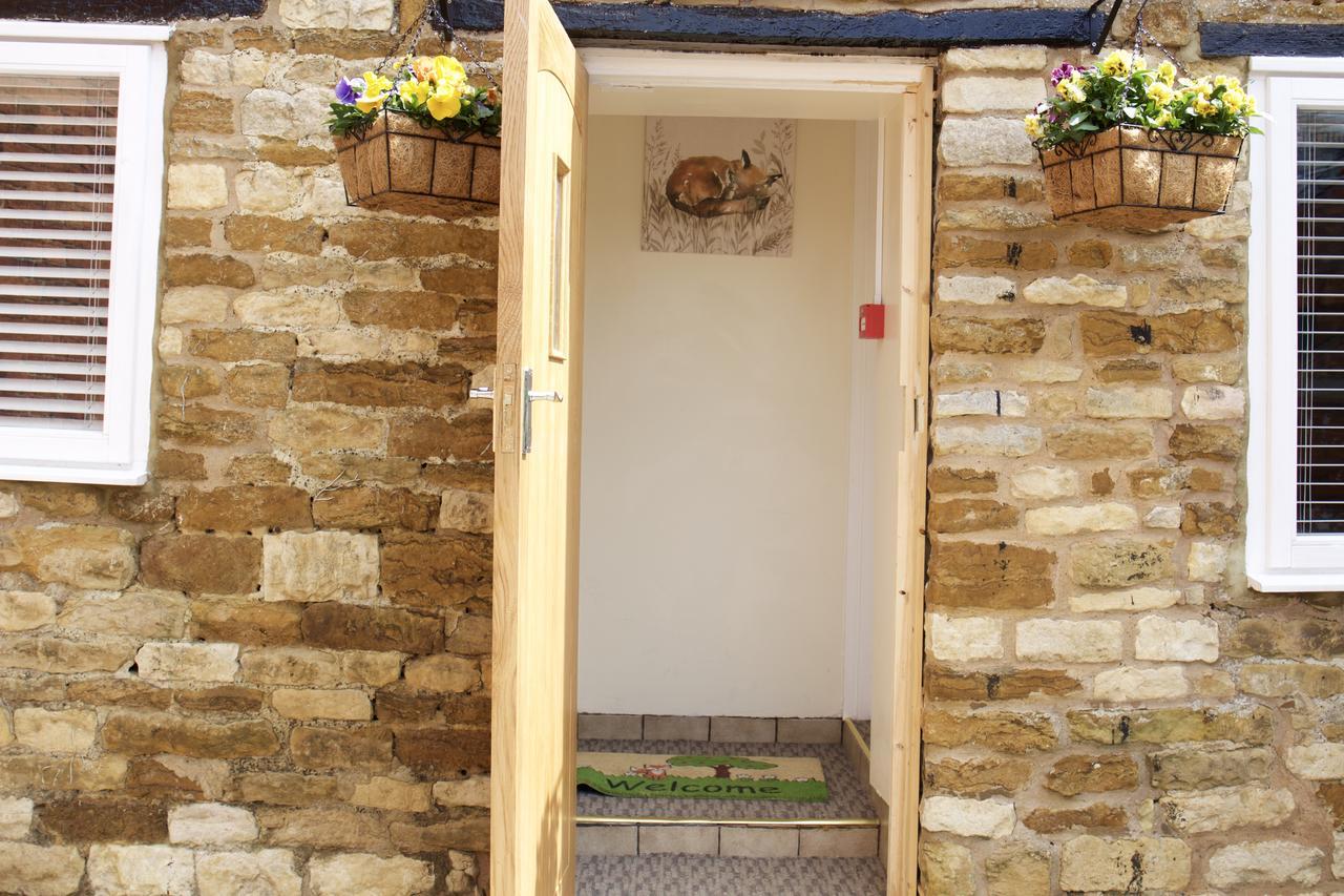 The Fox Inn, Wilbarston Exterior foto